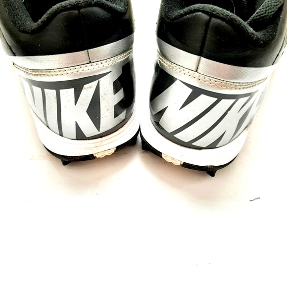 Nike Shoes - Picture 3 of 6